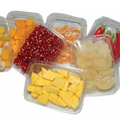 alimentos en bandejas